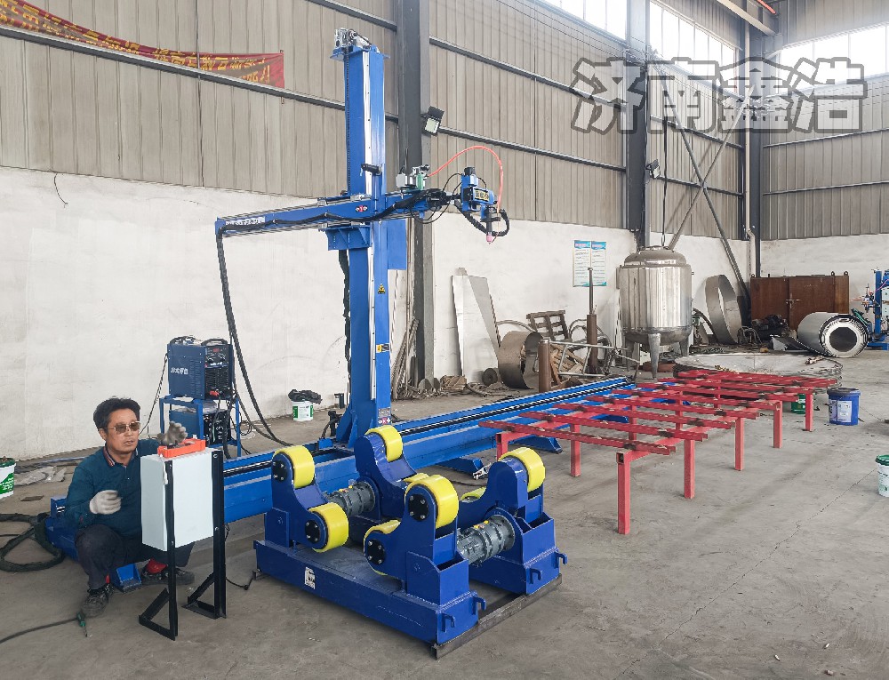 河北客戶訂購重型氬弧焊接操作機，成型美觀，自動焊接