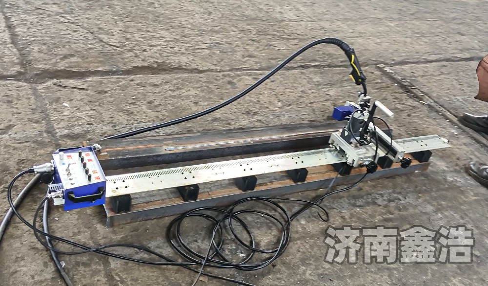 自動(dòng)焊接小車，軟軌直軌多種規(guī)格，成型美觀